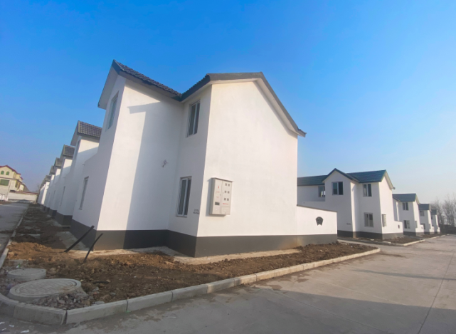 江苏新沂合沟镇:拿钥匙搬新家 农民脸上乐开花_腾讯新闻