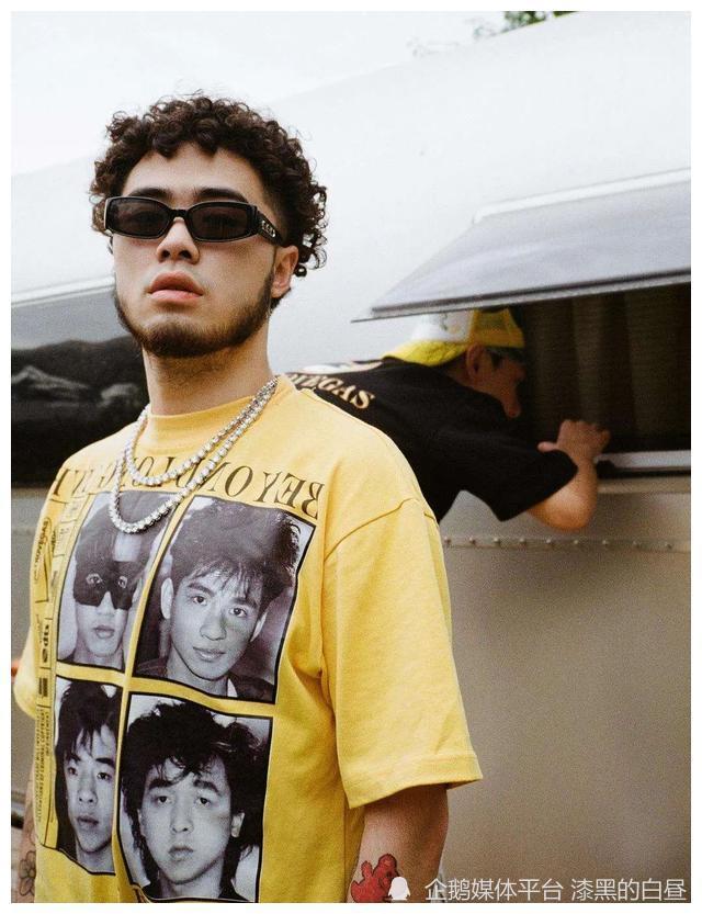 中称呼gai为"雪碧哥"(讽刺gai当年当着红花会成员的面用雪碧浇头)的