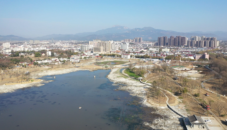 潜山:四大班子领导在雪湖公园义务植树_腾讯新闻