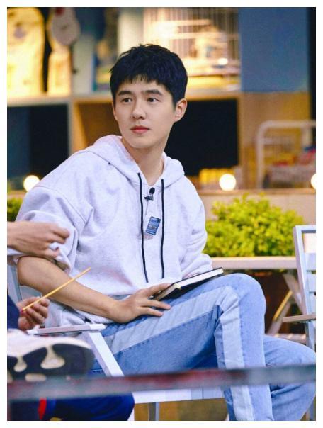 刘昊然,文淇,张子枫是都是新生代实力派演员,性格也都很好,他们又会擦