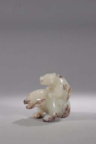 旧藏和田玉籽料双熊摆件