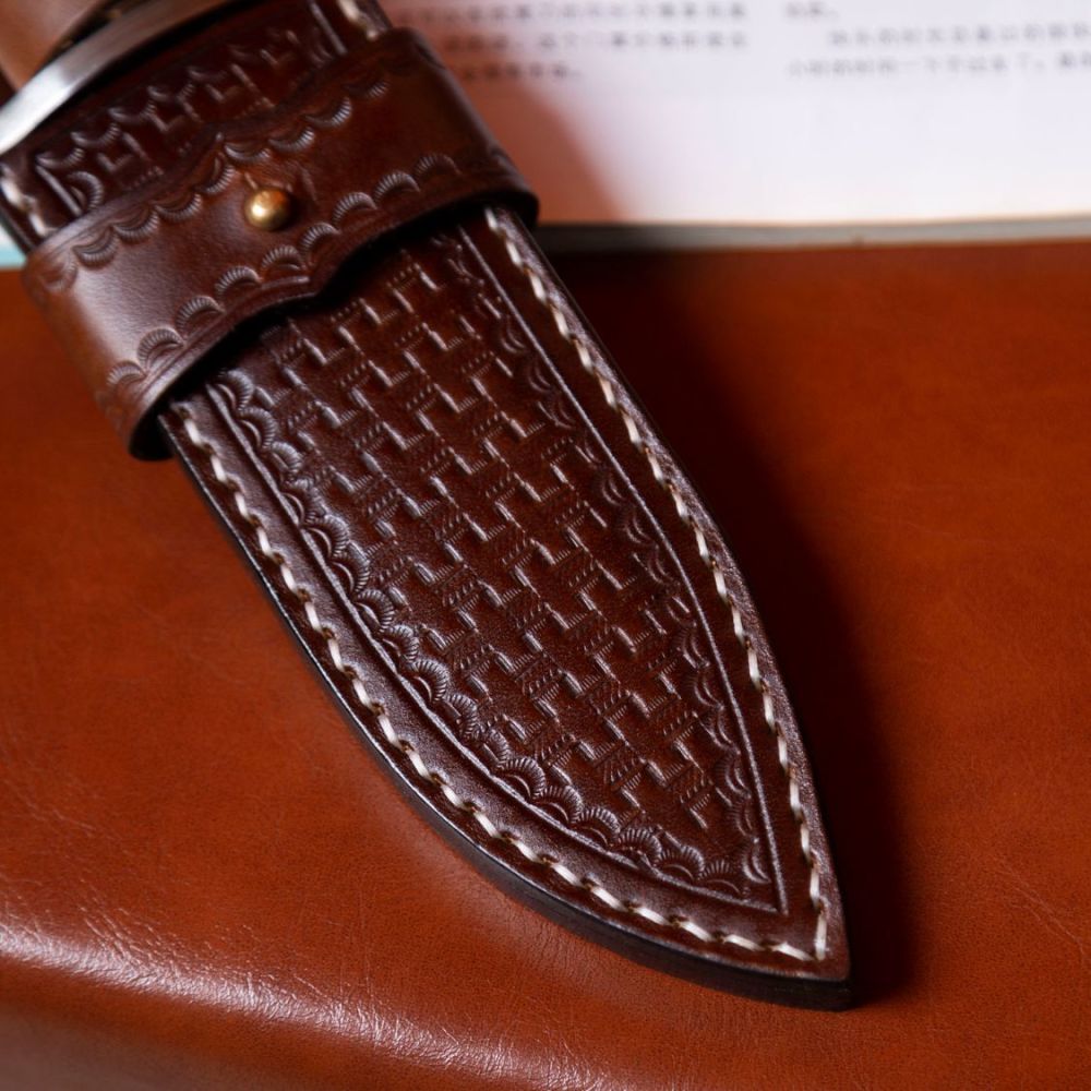 虎鲨席纹雕花刀鞘