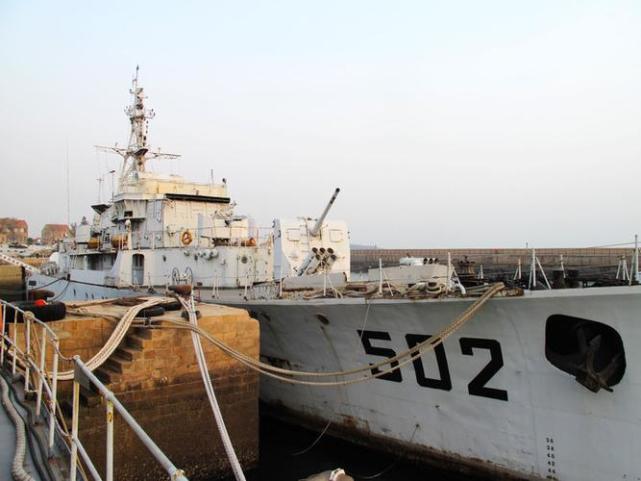 中国 南充号护卫舰