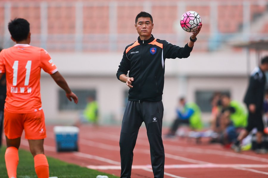 其实对于宿茂臻而言,他既是足球青训体系的受益者,又曾见识到曼联