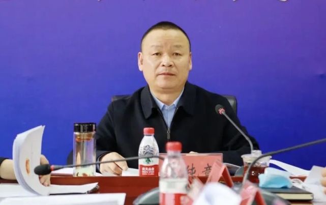 县委副书记县长蔡纯意主持召开宝清县第十八届人民政府第四次常务会议