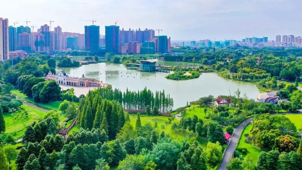 成都青白江奋力绘就公园城市美丽画卷