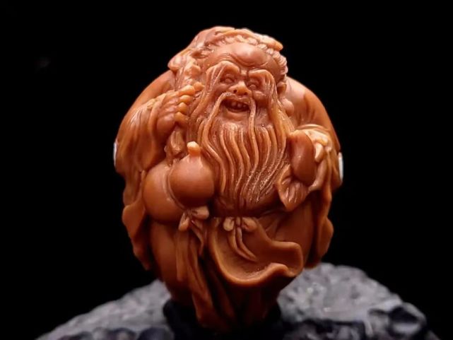 【好核雕鉴赏】:黄玲本工作品《群仙》