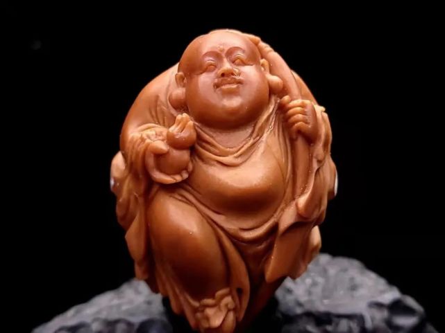 【好核雕鉴赏】:黄玲本工作品《群仙》