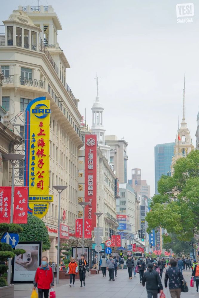 35张照片记录疫情下真实的上海