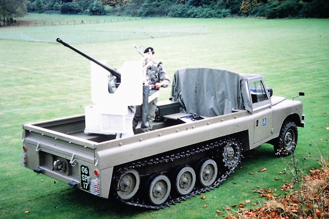 路虎牌半履带车:路虎"半人马座"军用越野车_腾讯新闻