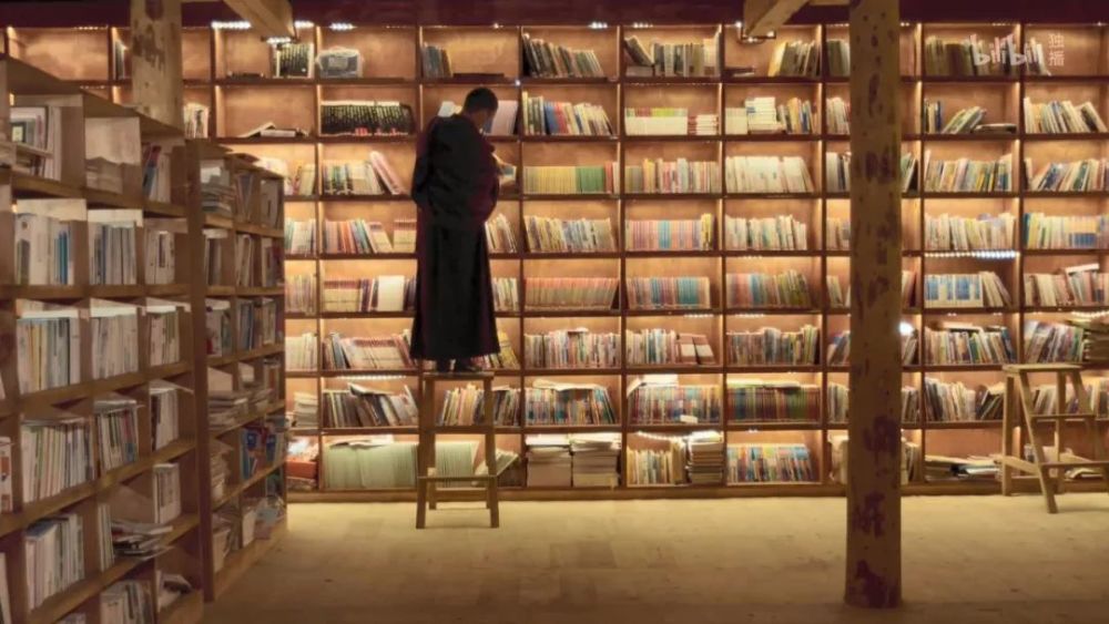 95后僧人把最孤独的图书馆建在3700多米的高原上