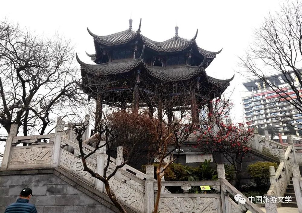 南宋文学家陆游(1125—1210)曾在合江亭边,抒发了