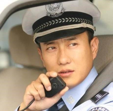 停播4年那个拒绝央视高薪的网红交警谭乔怎么就抑郁了