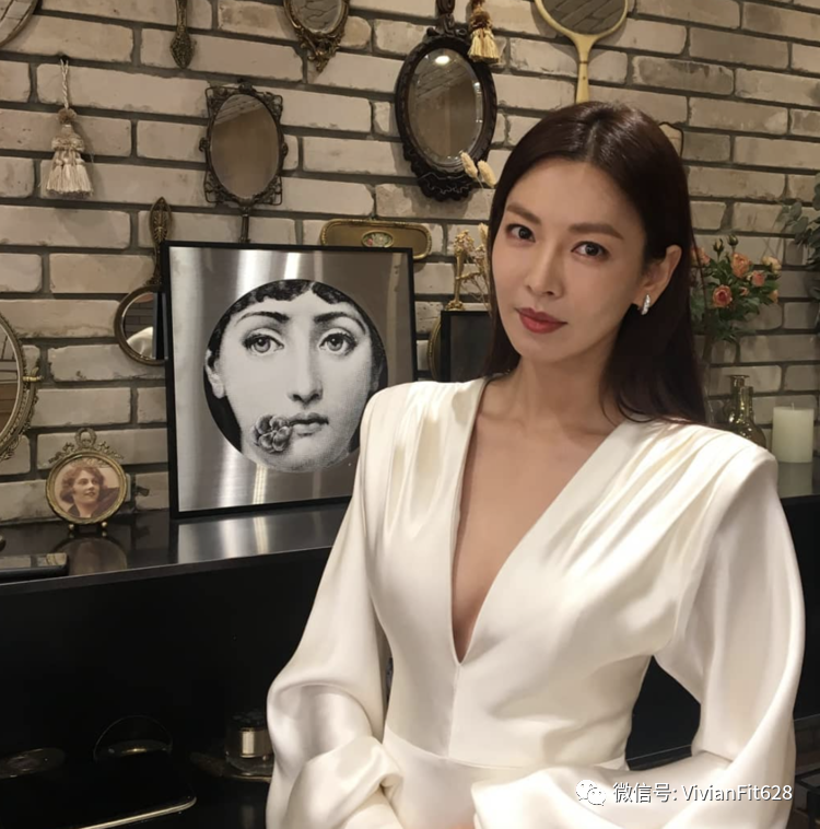 金素妍42岁的状态绝了凭颜值状态登上新晋冻龄女神美得不像话
