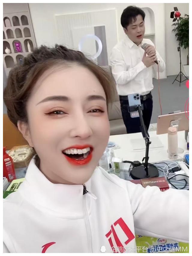 网红陈小硕自曝有一儿一女之后频频晒孩子视频炒作还是母爱