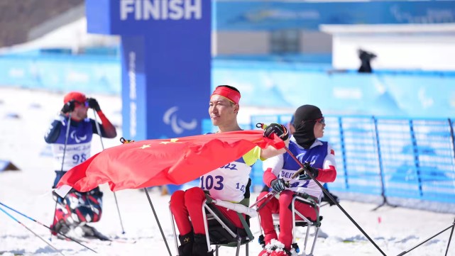 福建小伙郑鹏收获第三枚奖牌