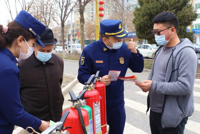 檢查過程中,檢查人員重點對轄區內消防產品經營場所的生產經營證件及