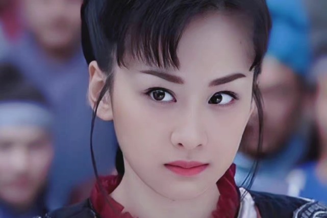 在《七种武器之孔雀翎》中穆婷婷饰演的女主刘星意外的是个反派.