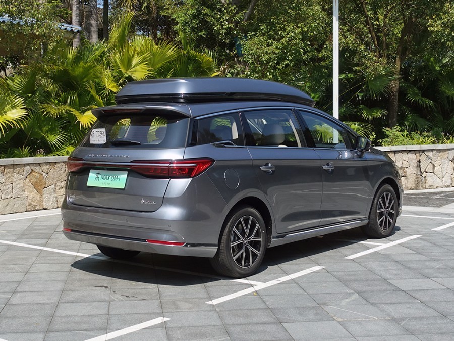 售价1458万元起比亚迪宋maxdmi正式上市