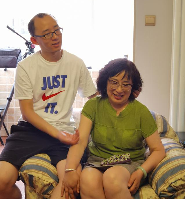 视频的结尾他们都说相信李静芝一定能找到嘉嘉