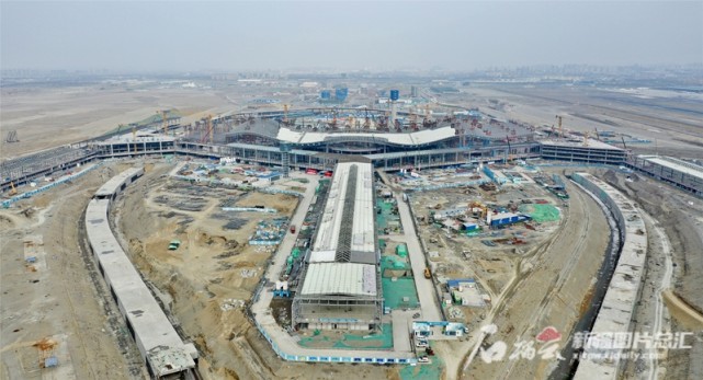 乌鲁木齐机场改扩建工程全面复工建设