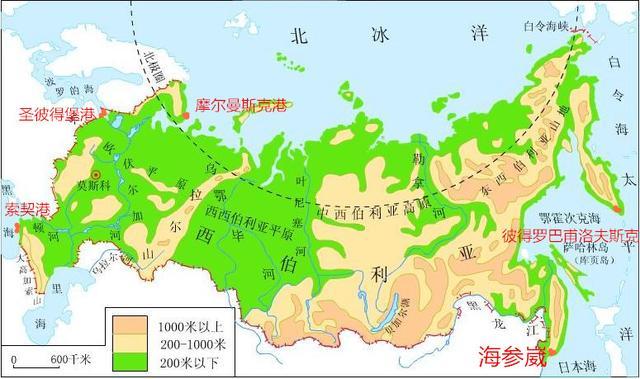 摩尔曼斯克位于俄罗斯西北部,濒临北冰洋巴伦支海科拉湾,是俄罗斯最大