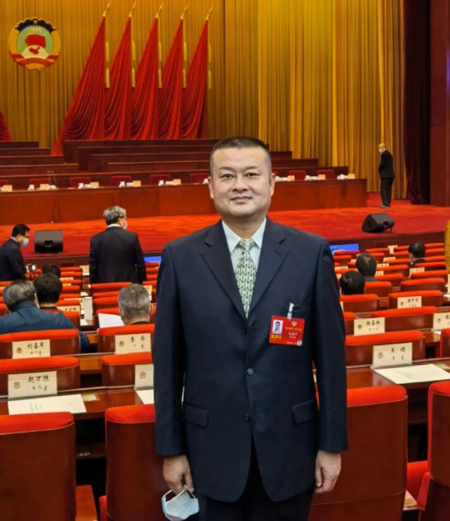 夜读|从薪火相传的精神里汲取强大力量——专访自治区政协委员纪海平