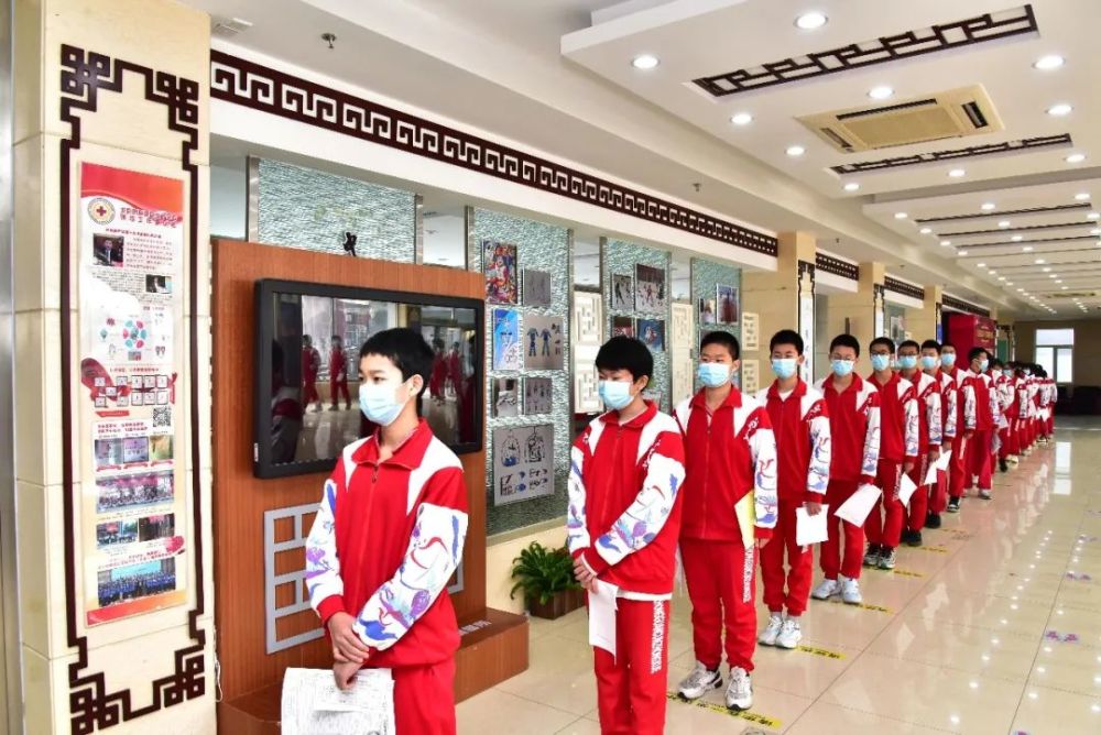 英孚lily英语现场明武宗快去中招黑匣子