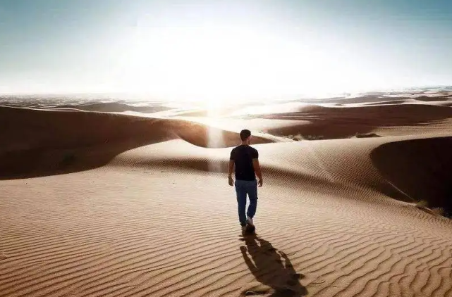 潘克深情表白九江,称人生如逆旅,网友:人间正道是沧桑!