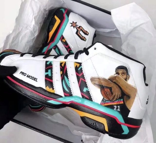 adidas pro model 2g"嘉年华"配色