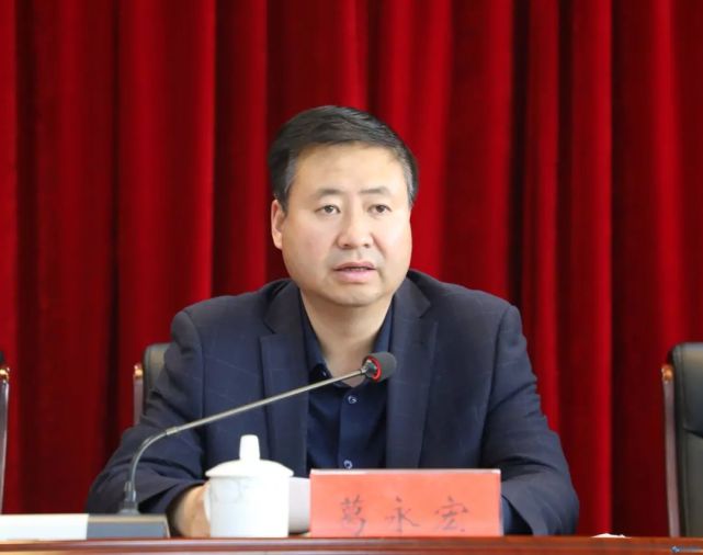 葛永宏指出,开展"三进三问三查保稳定促发展惠民生"活动是市委,市政府