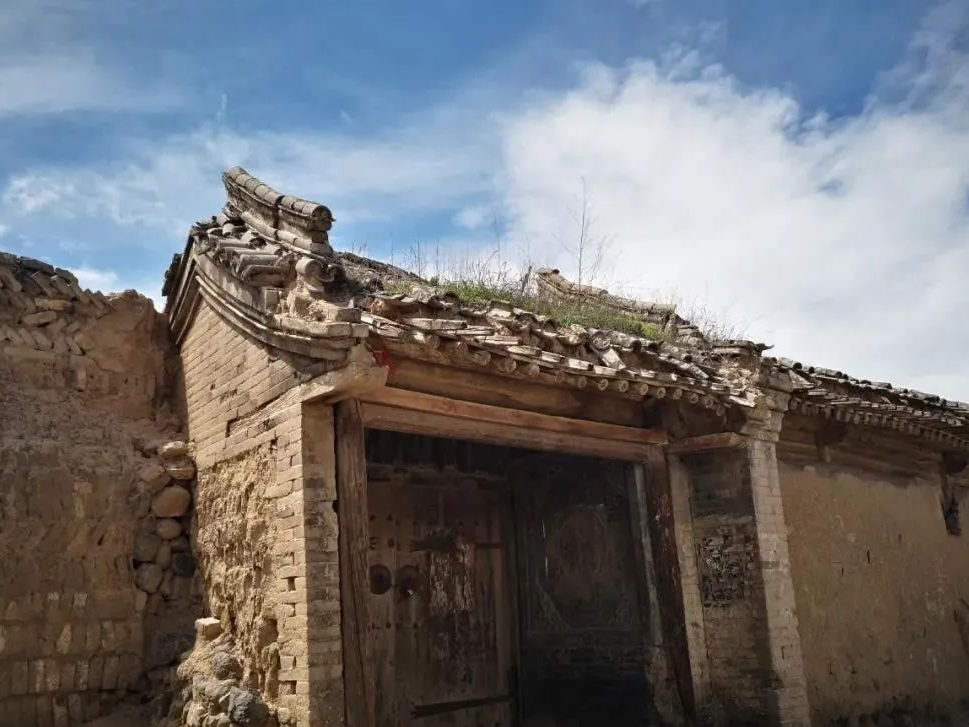 大同助马堡与马市楼被长城穿越