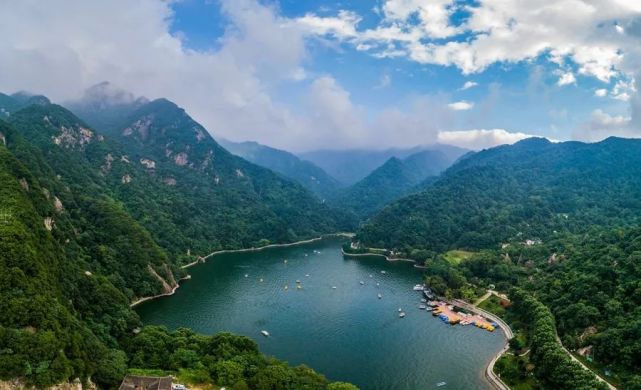 山水秦岭春日浪漫游湖61活力登山