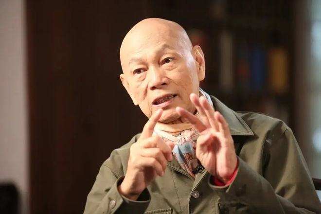 75岁罗家英慨叹社会人士不积极打疫苗形势严峻才醒悟累人累己