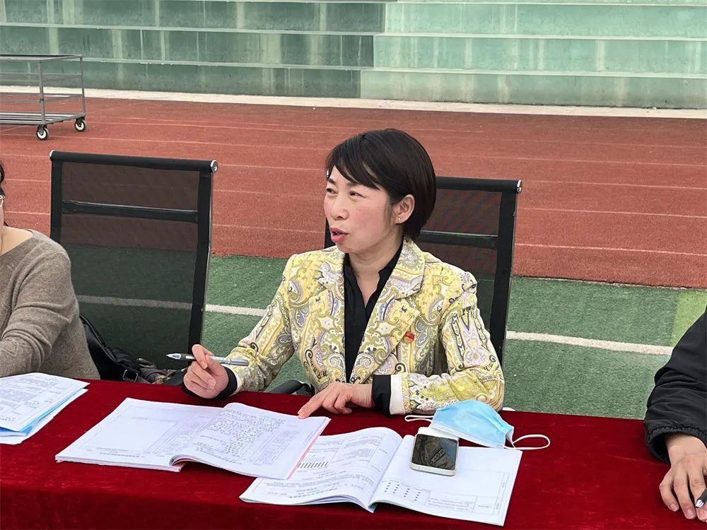 以赛促研扬体育课堂魅力展华小教师风采华泰小学春季学期体育组教学