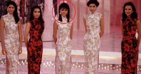 曾小燕在旗袍环节真空上阵,被不小心拍到"不雅照",热度迅速飙升,最终