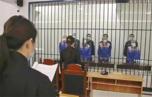 在司法实践中,对于未成年人一般不适用死刑,因此法院判处付刚