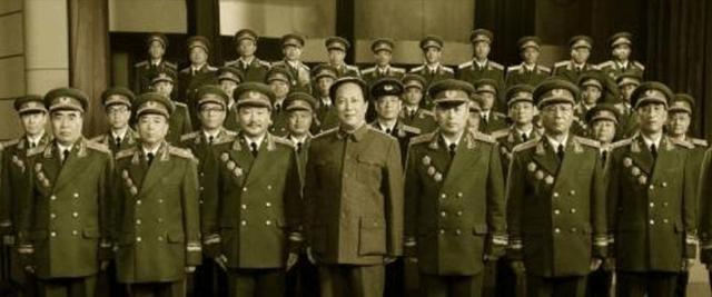 而在1955年大授勋上,十大元帅夫人中又究竟有哪几位获得授衔了呢?