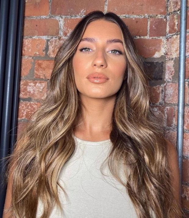 2018年,纳迪亚·法森达开始与马库斯·贝蒂内利约会,并于5月订婚.