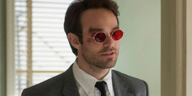 作为影片惊喜客串嘉宾之一,查理·考克斯饰演的"夜魔侠"马特·默多克