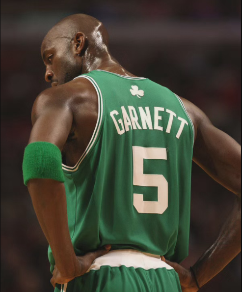 加内特球衣退役传奇绿血忠魂kg每人来一句话祝福狼王