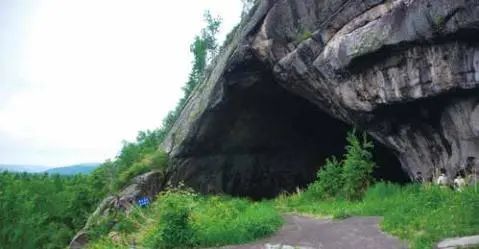 拓跋鲜卑先祖石室嘎仙洞遗址