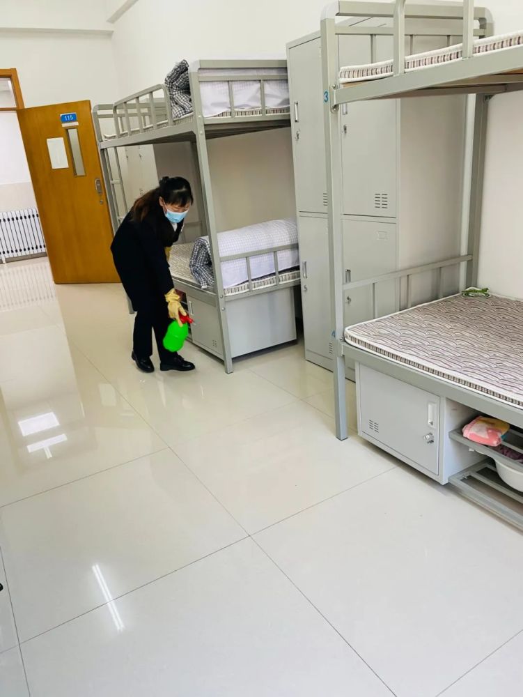 包头回中包钢一中包钢四中田家炳中学一机一中北重三中包四中北重五中