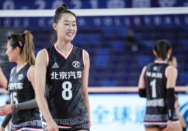 不过笔者对薛翼枝加盟美国女排联赛还是有些惋惜,曾经在江苏女排青年