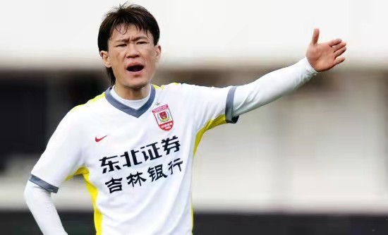 老骥伏枥,志在千里,带领三支球队冲超,中国足球第一中场王栋