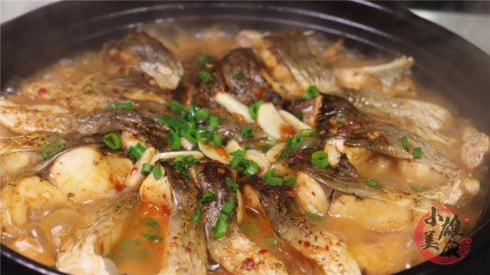 把鱼肉放大锅里一腌吃一次就忘不掉新做法教给你真的太绝了