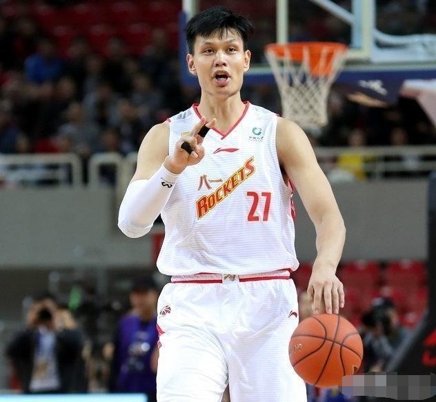 严惩许钟豪,连续两场上演杀人式犯规,不处以极刑难以服众