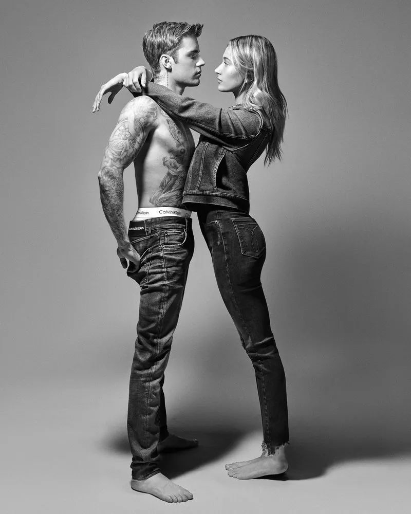 邋里邋遢的,现在都要啪啪打脸了～--时尚圈中,ck就是这股风潮的领头羊