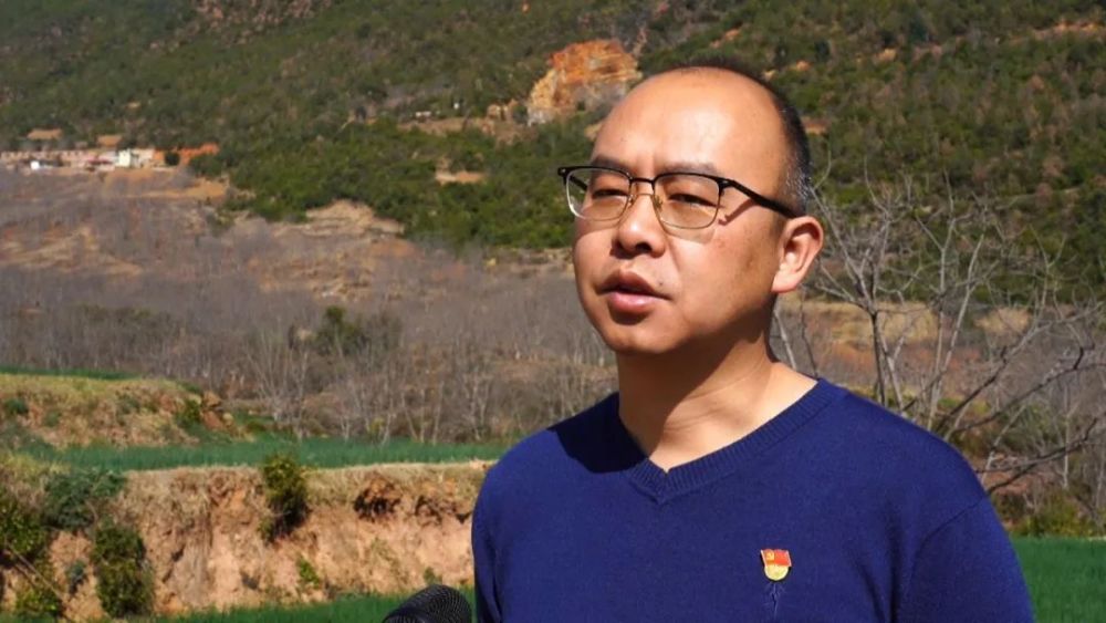 奋进新征程建功新时代拉乌小春不小延伸山区群众增收路