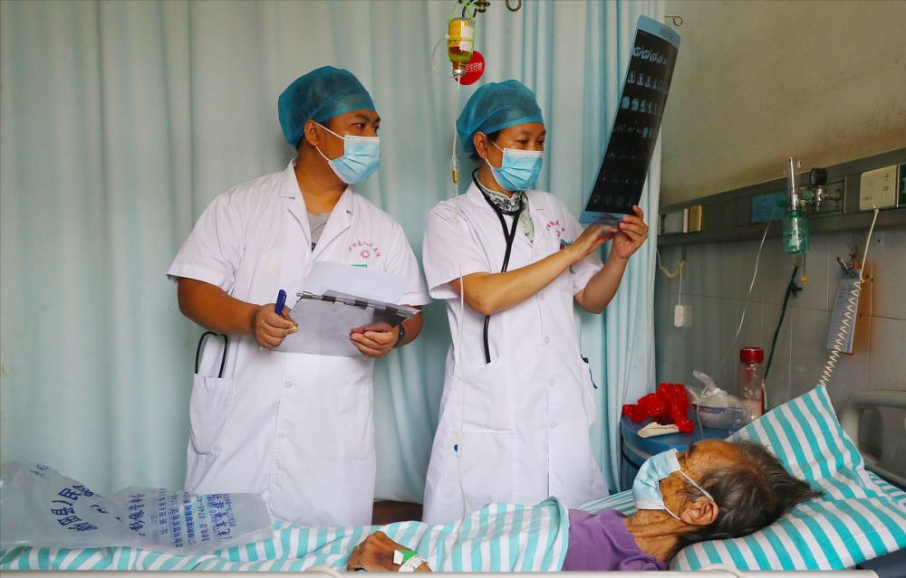 How to control the time of eating and drinking before surgery for